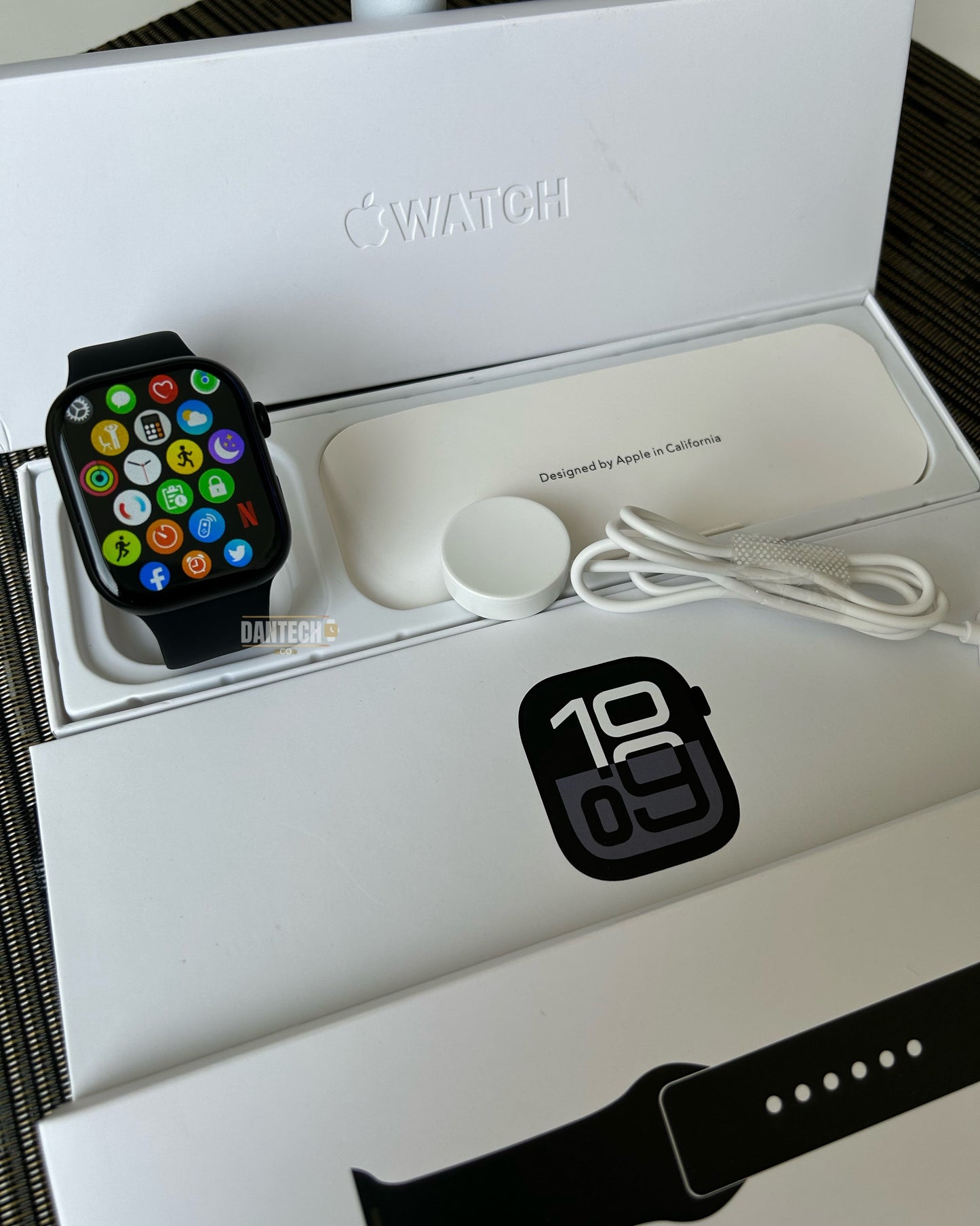 Smartwatch Series 10 enciende con la manzana 🍏